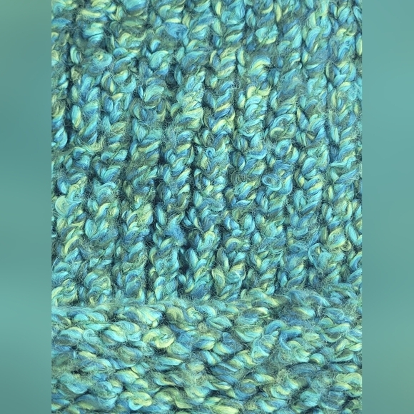 Hand Crafted Women's Mixed Blue Green Blend Knit Beanie - Picture 3 of 3
